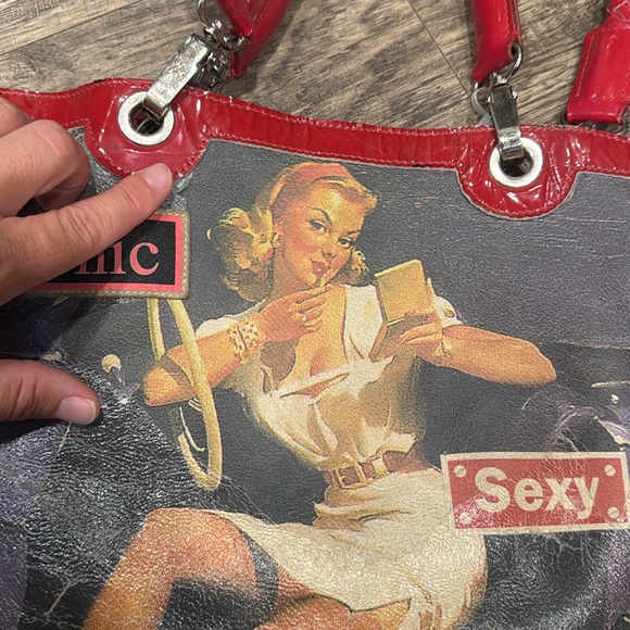 Barbara Rihl Chic Pinup Black and Red Tote Bag 2008 - Picture 2 of 7